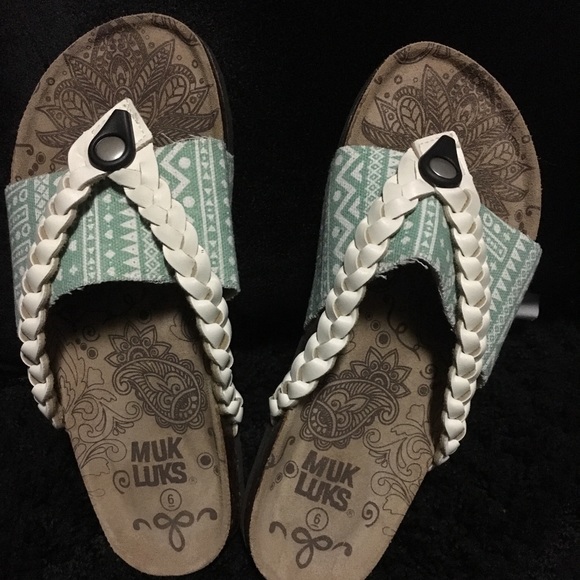 NWOT Muk Luk Blue Slip On Sandals - Picture 1 of 6